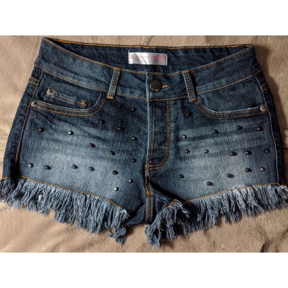 No Boundaries Mini Cut Off Denim Shorts Size 5